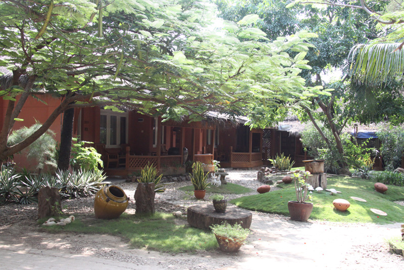 Kaday Aung Hotel